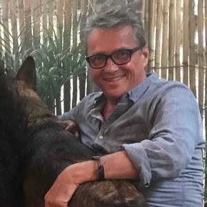 Meet your Posher, Troy